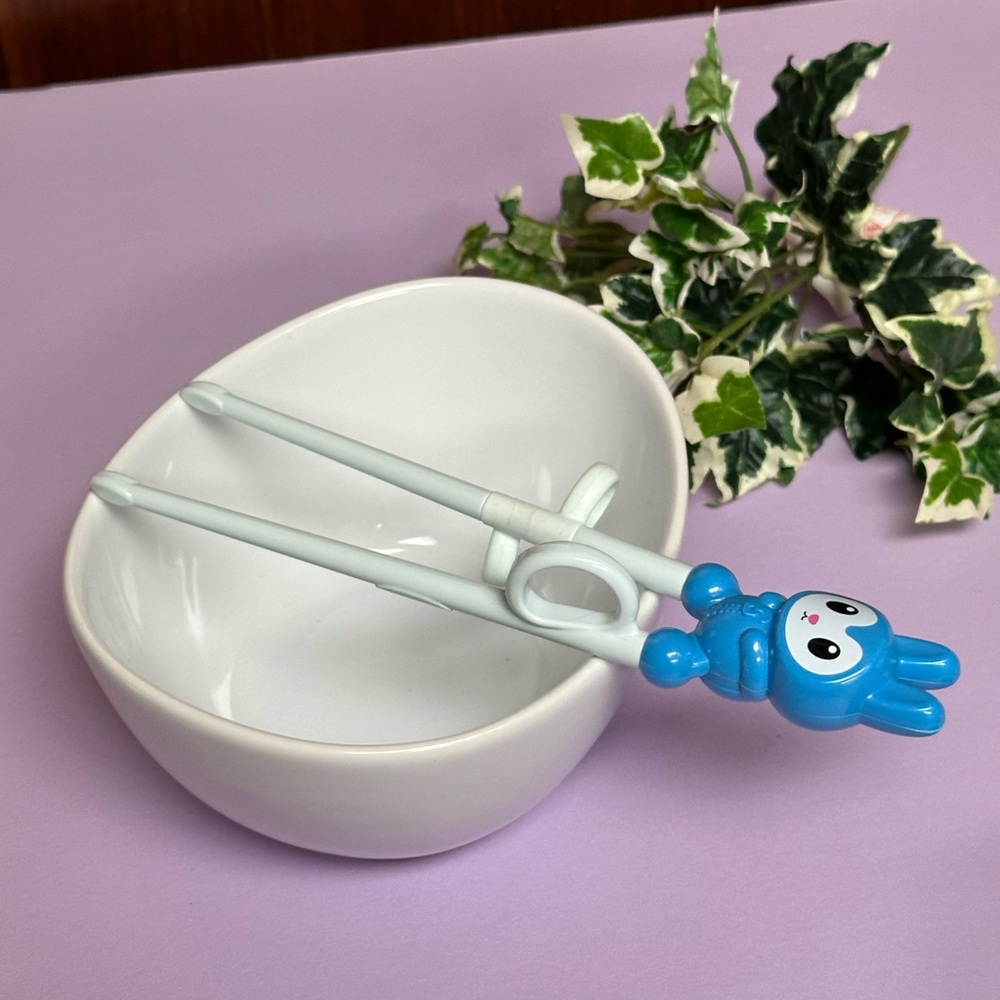 Edison Training Chopstick with Blue Rabbit - Picture 11 of 12